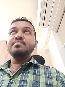 Snapshot of VJ17 chatting on April 8, 2026, 5:20 am VJ17 online show from April 8, 2026, 5:20 am