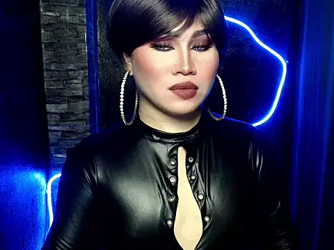 pretty lassy online show from September 28, 2025, 8:10 am