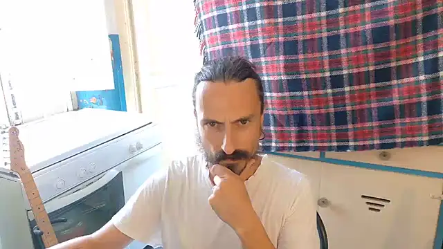 Snapshot of Mrkurt86 chatting on July 8, 2026, 1:34 pm Mrkurt86 online show from July 8, 2026, 1:34 pm