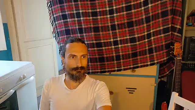 Snapshot of Mrkurt86 chatting on July 9, 2026, 4:39 pm Mrkurt86 online show from July 9, 2026, 4:39 pm