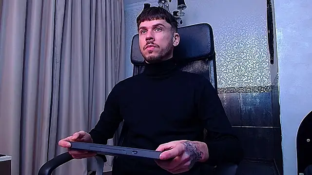 JonahShaw online show from October 1, 2025, 4:28 am