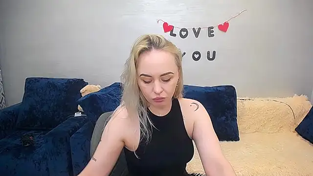 LiluMoon   online show from April 1, 2026, 12:17 pm