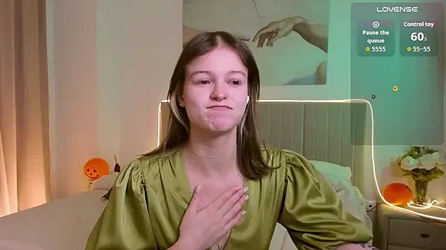 Snapshot of Lisa_Blossom chatting on November 5, 2025, 6:05 am Lisa Blossom online show from November 5, 2025, 6:05 am