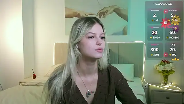 Snapshot of Lisa_Blossom chatting on September 17, 2025, 6:04 am Lisa Blossom online show from September 17, 2025, 6:04 am