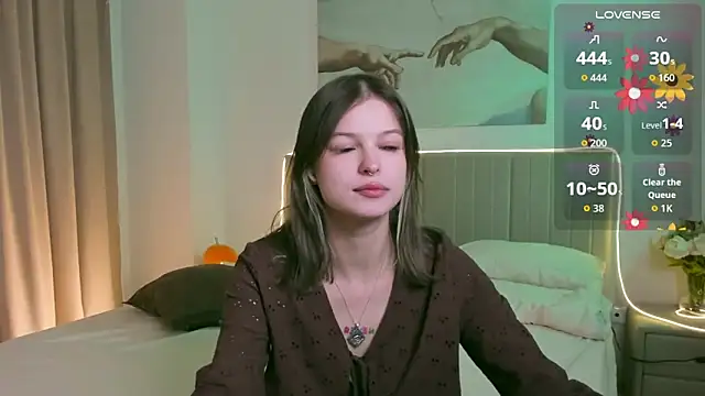 Snapshot of Lisa_Blossom chatting on November 17, 2025, 6:06 am Lisa Blossom online show from November 17, 2025, 6:06 am