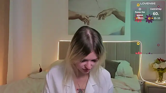 Snapshot of Lisa_Blossom chatting on September 20, 2025, 6:07 am Lisa Blossom online show from September 20, 2025, 6:07 am