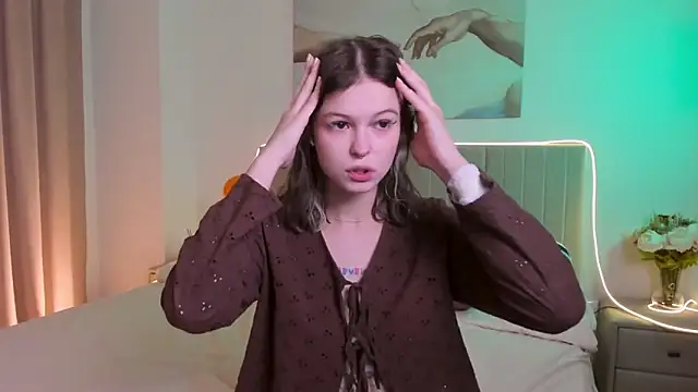 Snapshot of Lisa_Blossom chatting on October 27, 2025, 6:03 am Lisa Blossom online show from October 27, 2025, 6:03 am