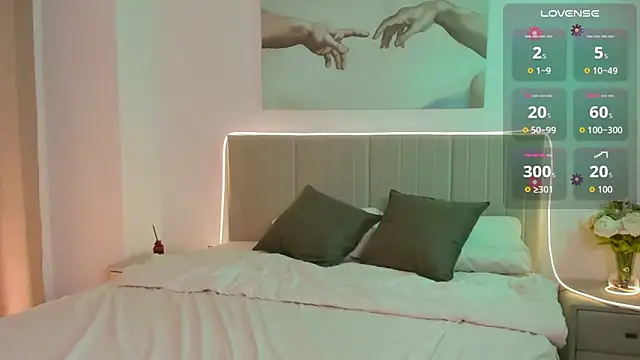 Snapshot of Lisa_Blossom chatting on October 15, 2025, 6:11 am Lisa Blossom online show from October 15, 2025, 6:11 am