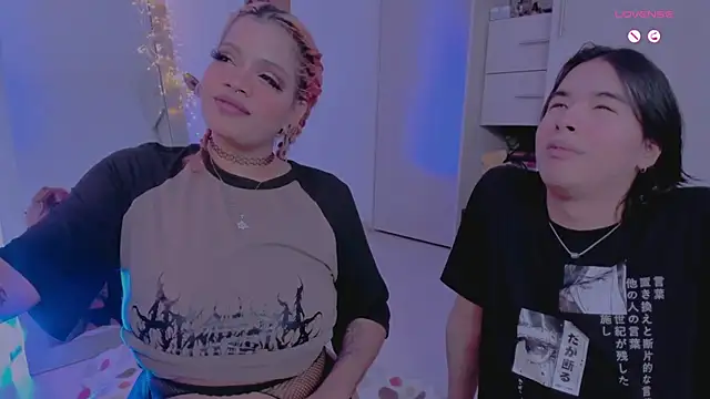 amywilld online show from April 23, 2026, 9:27 am