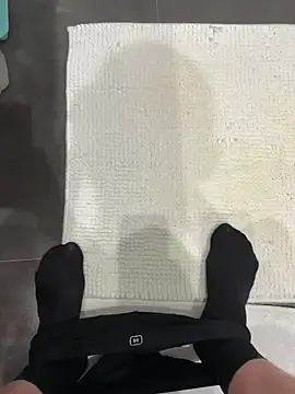 Snapshot of myPriority01 chatting on October 30, 2025, 5:43 pm myPriority01 online show from October 30, 2025, 5:43 pm