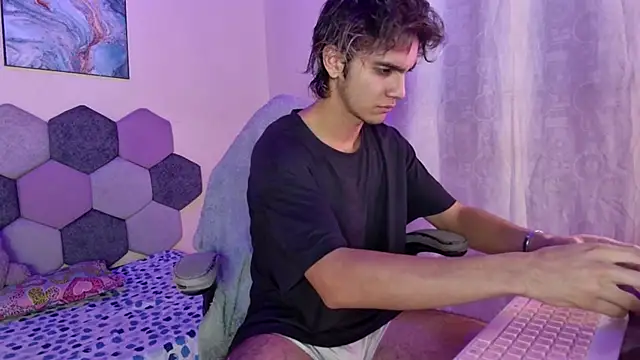 zeta tgn online show from October 4, 2025, 12:07 pm