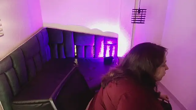  Emily rosee  online show from November 13, 2025, 11:14 am