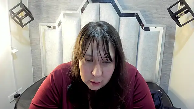  Emily rosee  online show from October 18, 2025, 12:18 pm