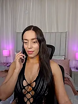 Snapshot of AriadnaTaylor chatting on July 7, 2026, 6:11 pm AriadnaTaylor online show from July 7, 2026, 6:11 pm