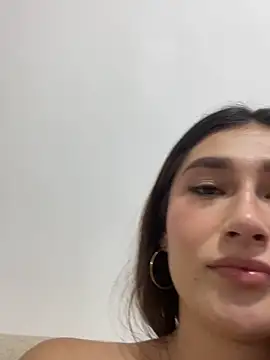 Isa Villamarin online show from September 27, 2025, 10:05 pm