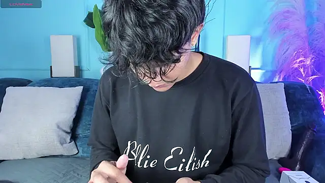 Leo Savage  online show from January 7, 2026, 3:33 am