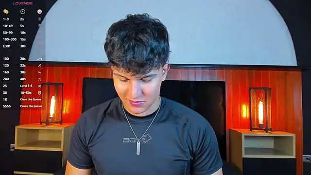 Leo Savage  online show from June 1, 2026, 4:24 am