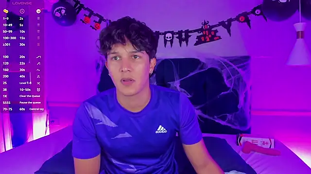 Leo Savage  online show from October 21, 2025, 4:34 am