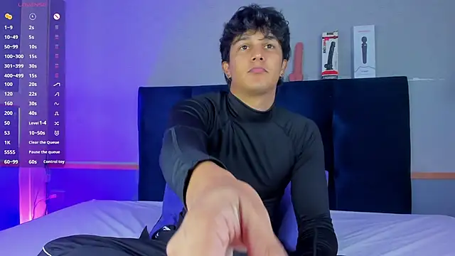 Leo Savage  online show from November 14, 2025, 3:54 am