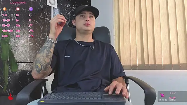 Alexander ferre online show from April 1, 2026, 1:23 pm