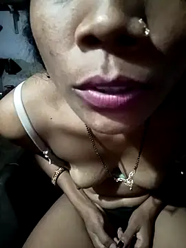 Snapshot of SEXY-MAHI4 chatting on October 3, 2025, 5:58 pm SEXY-MAHI4 online show from October 3, 2025, 5:58 pm