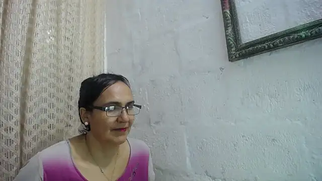 gabbyparker  online show from February 13, 2026, 11:49 pm