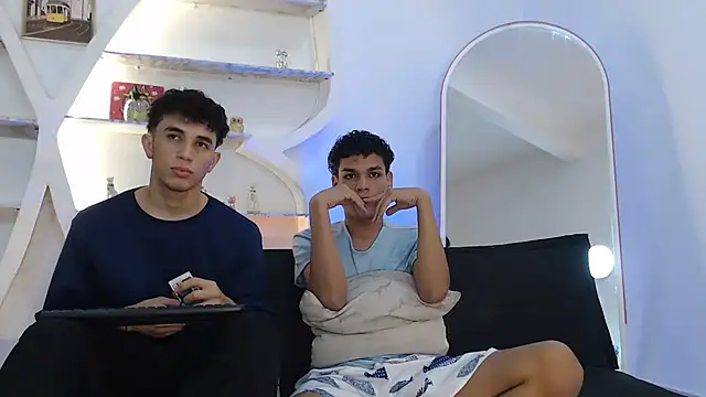 THREE GUYS HOT online show from September 25, 2025, 7:31 pm