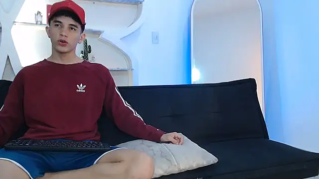 THREE GUYS HOT online show from October 23, 2025, 7:23 pm