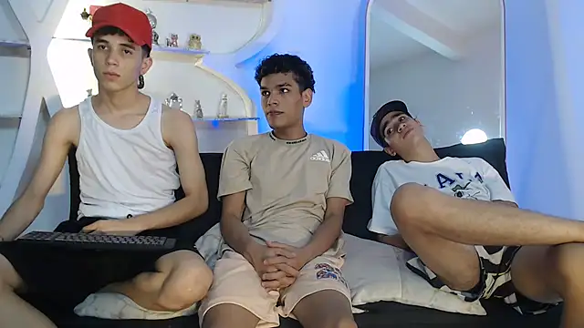 THREE GUYS HOT online show from September 29, 2025, 7:19 pm