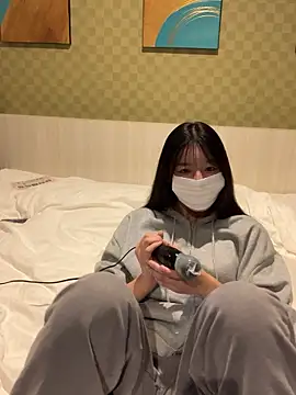 happy hino online show from October 7, 2025, 1:45 pm