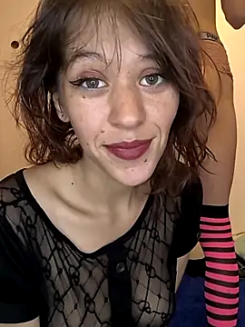 Snapshot of femdomroom chatting on November 23, 2025, 4:33 am femdomroom online show from November 23, 2025, 4:33 am