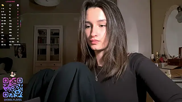 Snapshot of DarlineBrustera chatting on March 23, 2026, 4:18 pm DarlineBrustera online show from March 23, 2026, 4:18 pm