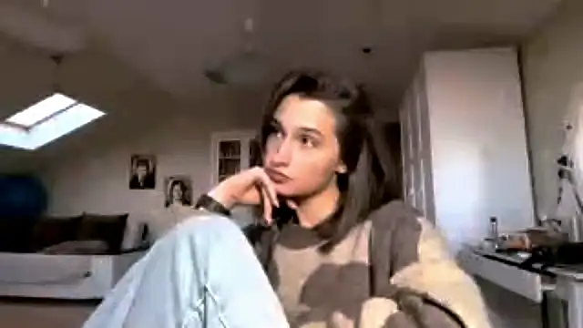 Snapshot of DarlineBrustera chatting on October 12, 2025, 2:18 pm DarlineBrustera online show from October 12, 2025, 2:18 pm