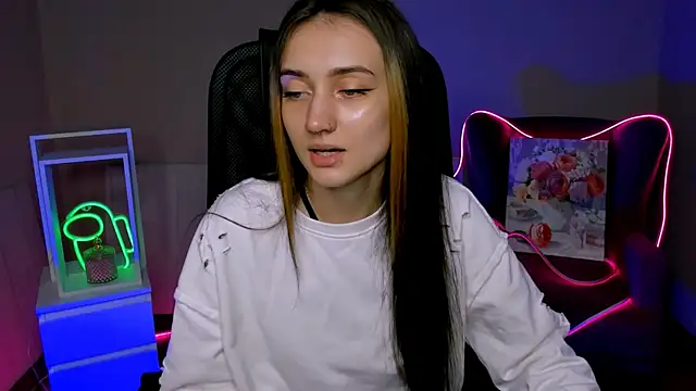 Snapshot of olivianorton chatting on November 4, 2025, 2:43 pm olivianorton online show from November 4, 2025, 2:43 pm