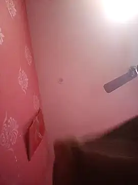 hotshreya69 online show from November 14, 2025, 11:03 am