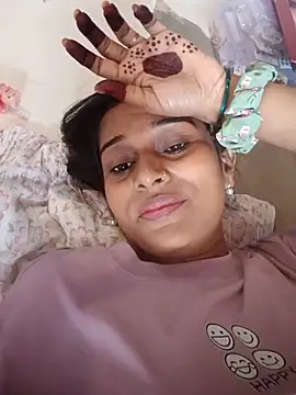 hotshreya69 online show from October 8, 2025, 8:27 am