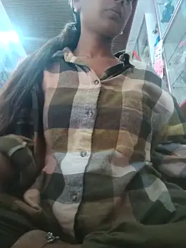 hotshreya69 online show from September 29, 2025, 8:21 am