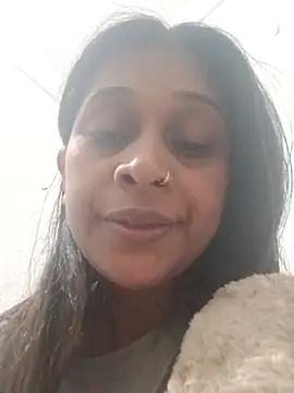 hotshreya69 online show from November 26, 2025, 5:07 am