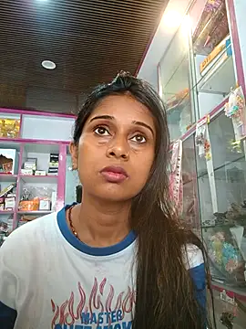 hotshreya69 online show from September 19, 2025, 7:23 am