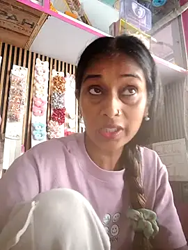 hotshreya69 online show from September 23, 2025, 6:09 am