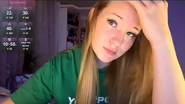 PandaFluff online show from October 1, 2025, 4:11 pm