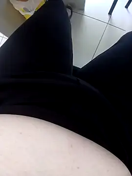 elisaelisa12 online show from September 21, 2025, 9:58 am