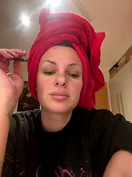 OliviaaFischer online show from December 16, 2025, 8:57 pm