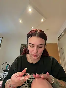 Snapshot of OliviaaFischer chatting on June 1, 2026, 12:16 pm OliviaaFischer online show from June 1, 2026, 12:16 pm