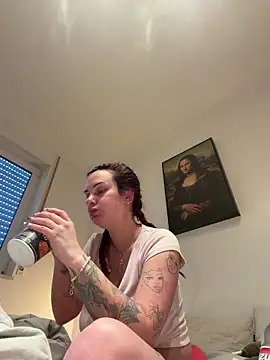 OliviaaFischer online show from April 7, 2026, 10:39 am