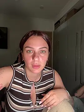 Snapshot of OliviaaFischer chatting on May 28, 2026, 4:13 pm OliviaaFischer online show from May 28, 2026, 4:13 pm