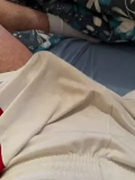 Snapshot of Beurberry19 chatting on March 24, 2026, 11:05 pm Beurberry19 online show from March 24, 2026, 11:05 pm