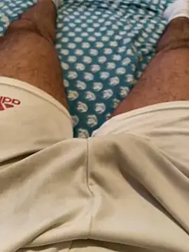 Snapshot of Beurberry19 chatting on October 13, 2025, 5:25 pm Beurberry19 online show from October 13, 2025, 5:25 pm