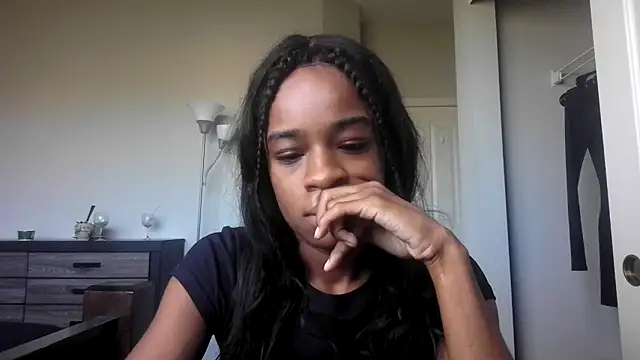 Marlowlovee online show from September 14, 2025, 5:02 pm