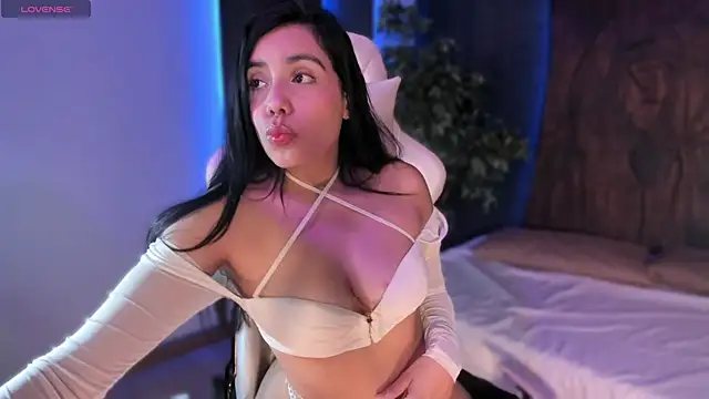 RenataLeclair online show from December 1, 2025, 5:14 pm